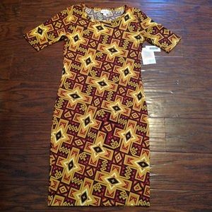 LuLaRoe Julia. Size XS. NWT!